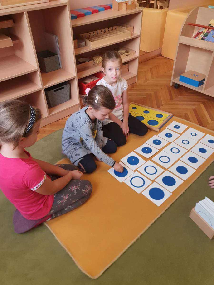 Alternativni program prema koncepciji Marie Montessori